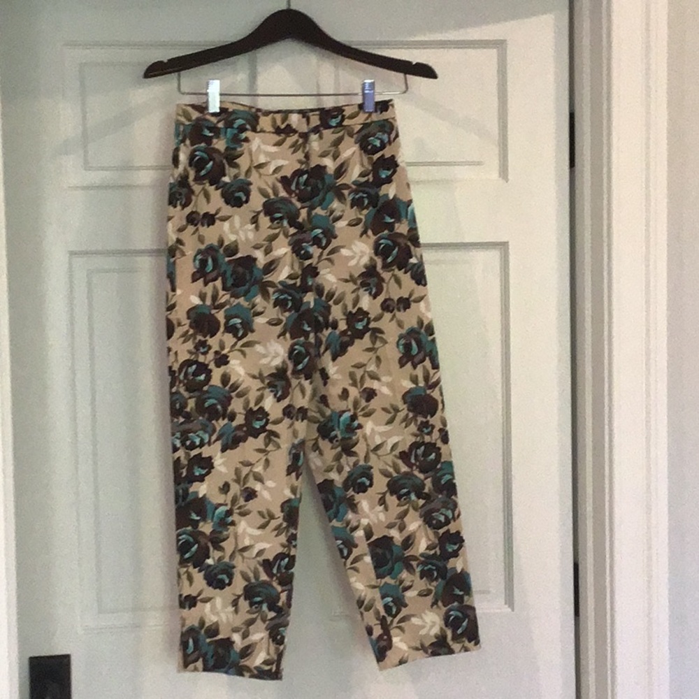 Capri flowered pants